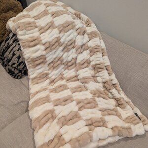 Lola Blanket - Large - Latte Check